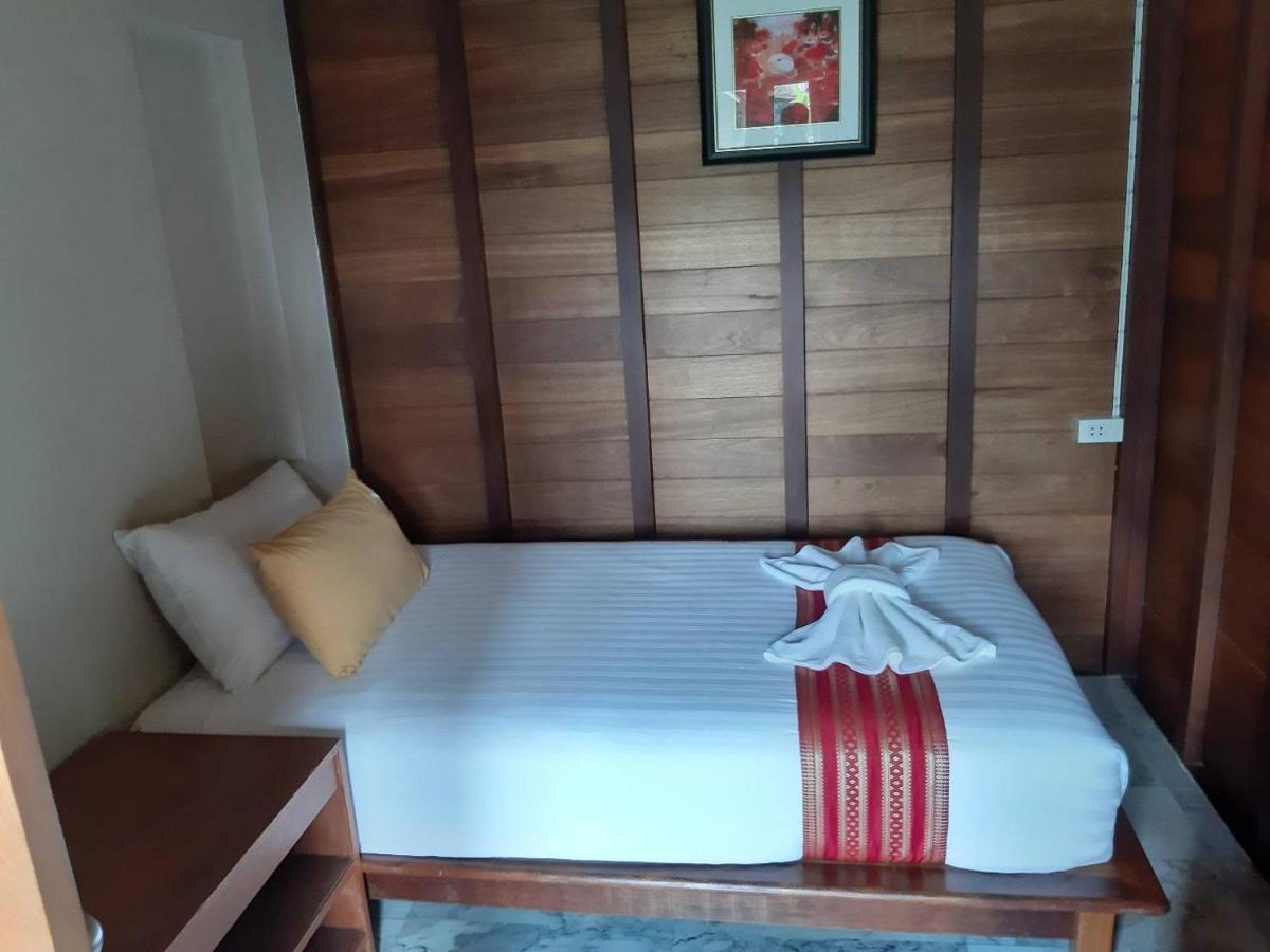 100 Islands Resort & Spa Surat Thani Exterior foto